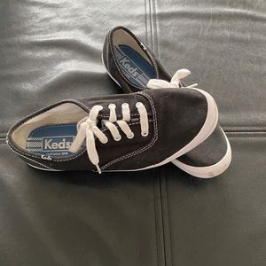 Black Keds